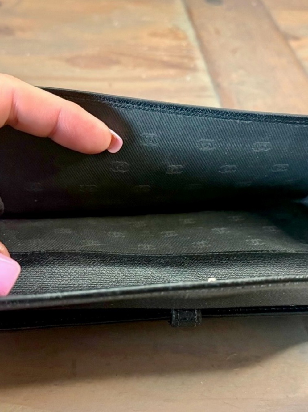 CHANEL Paris Black Caviar Leather Continental Wallet with CC Button XLNT - Picture 14 of 15